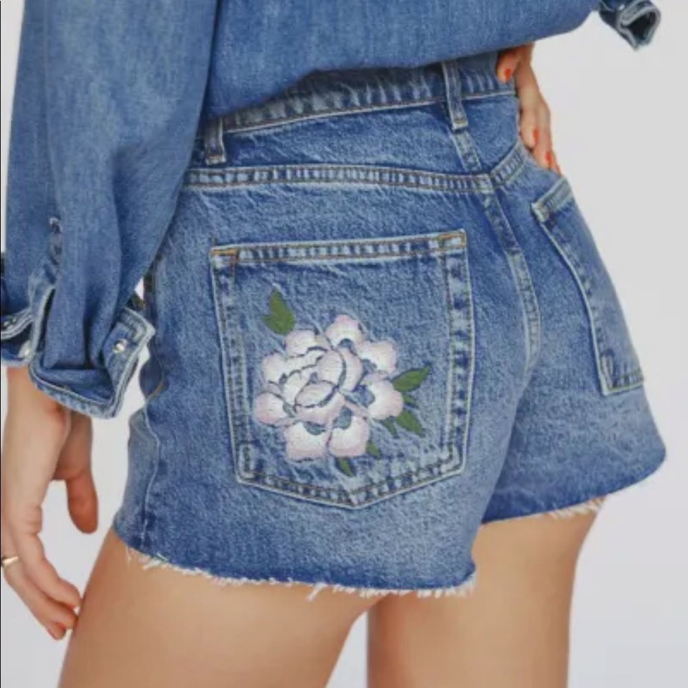 Charlie High Rise Jean Short 26